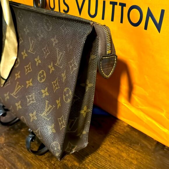 Louis Vuitton Monogram Pouch D-Ring - Picture 2 of 9
